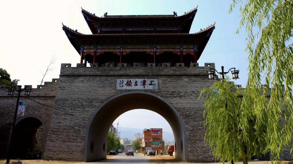 廈門(mén)婚慶布置_廈門(mén)婚禮場(chǎng)地布置_廈門(mén)場(chǎng)地婚禮布置多少錢(qián)