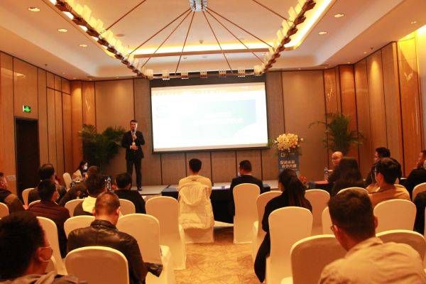 智裝未來(lái) 合作共贏 曠遠(yuǎn) e 家平臺(tái)推介會(huì)在廈門(mén)圓滿舉行