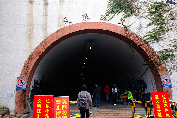 廈門(mén)布置生日?qǐng)鼍暗牡胤絖廈門(mén)過(guò)生日的觀(guān)景餐廳_廈門(mén)生日?qǐng)鼍安贾?/></p>
<p style=