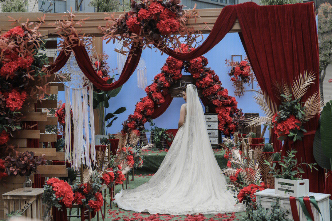 廈門(mén)婚禮場(chǎng)地布置_廈門(mén)場(chǎng)地婚禮布置價(jià)格_廈門(mén)婚慶布置