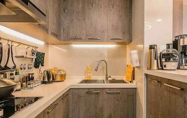 廈門(mén)廚房裝修改造_廈門(mén)廚房臺(tái)面裝修公司_廈門(mén)廚房裝修臺(tái)面