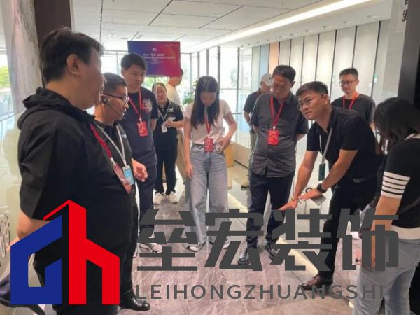 2024「京聞·創(chuàng)響杯」建筑裝飾產(chǎn)品設(shè)計(jì)大賽評審團(tuán)走進(jìn)又覓瓷磚·巖板