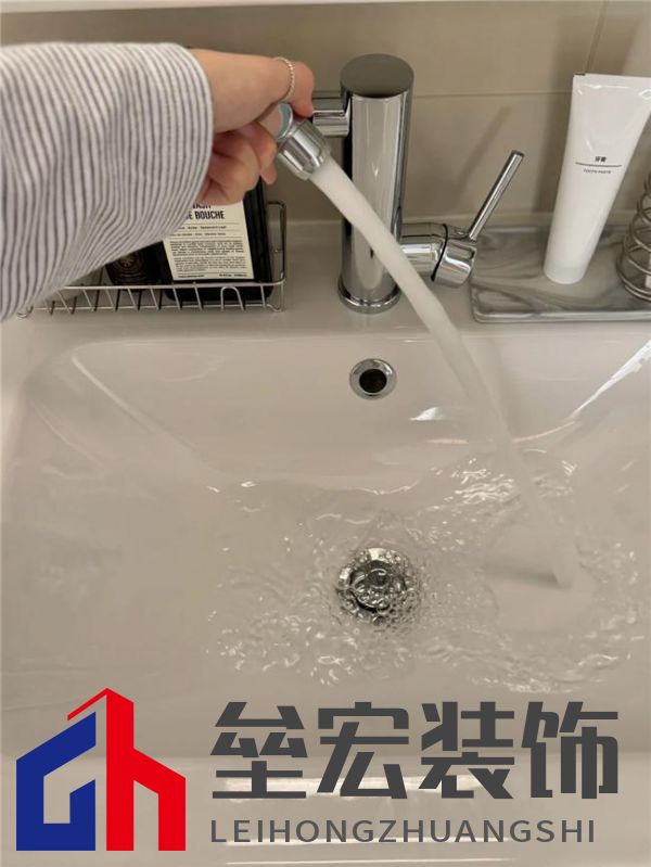 換季肌膚干燥？讓瑞摩微氣泡過(guò)濾龍頭幫你解決肌膚問(wèn)題